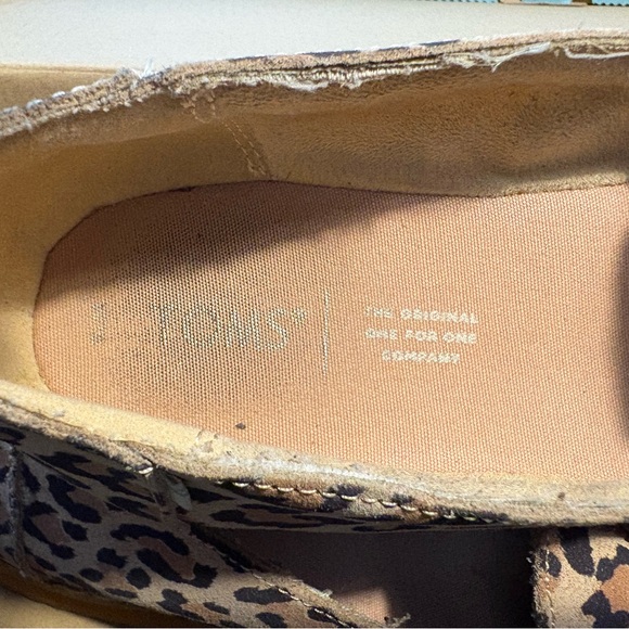 Toms Leopard Print Flats - Picture 10 of 11